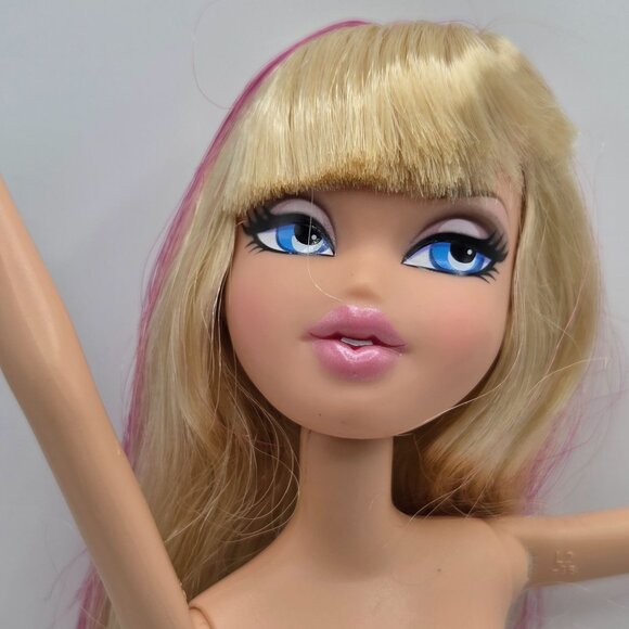 Bratz Cloe Featherageous Doll Head On Barbie Body Franken Doll - Picture 2 of 7